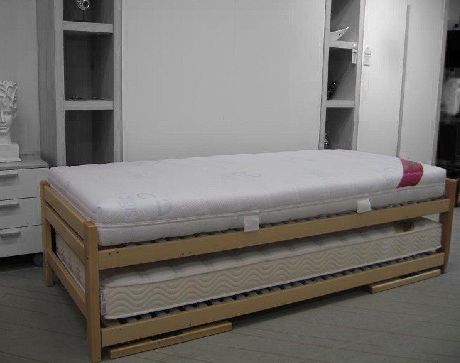 Houten onderschuifbed